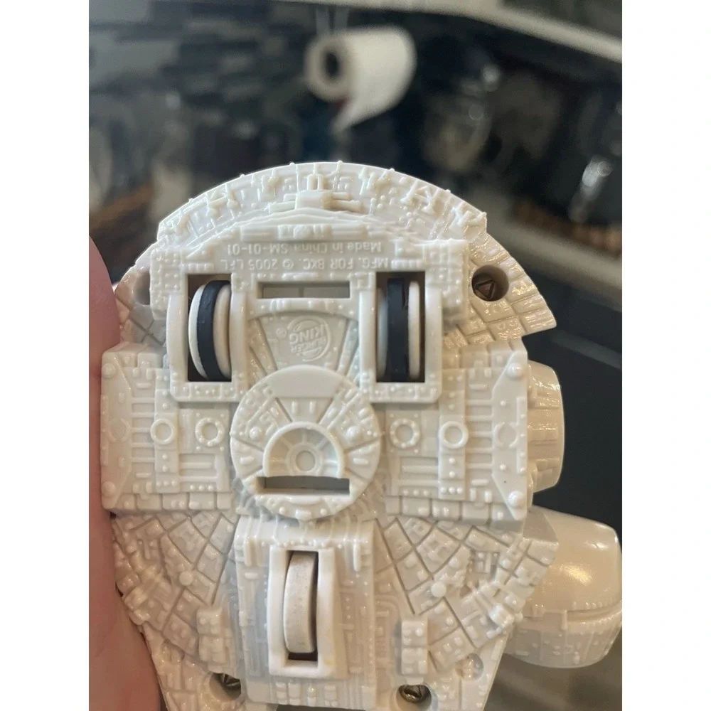 2005 Burger King Kids Club Kids Meal Star Wars Millennium Falcon 2.5